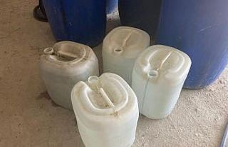 Adana’da 3 bin 220 litre sahte içki ele geçirildi