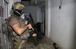 Adana’da şafak vakti narkotik operasyonu