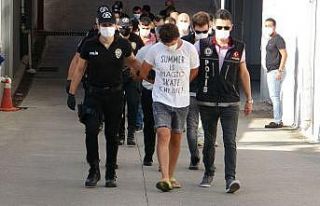 Adana’da uyuşturucu operasyonunda 9 kişi tutuklandı