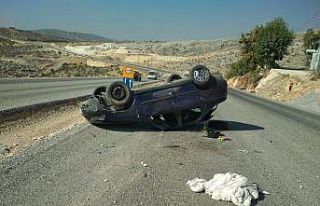 Adıyaman’da otomobil takla attı: 3 yaralı
