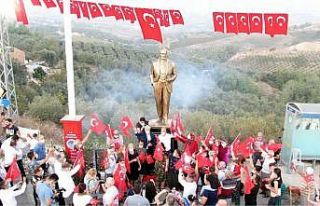 Akdeniz Belediyesinden Melemez’e Atatürk Heykeli