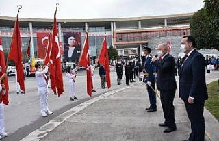 Akhisarlı kadınlar zeybek oynayarak Cumhuriyet’i...