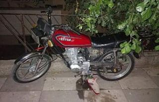 Akü hırsızları suçüstü yakalandı