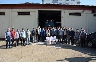 Akyurt Belediyesi çiftçilere arpa tohumu dağıttı