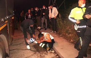 Alevlerin arasında kalan anne hastanede öldü, oğlu...