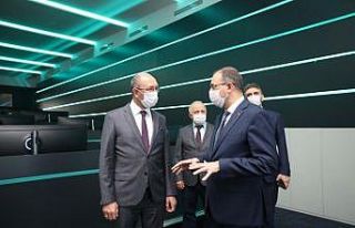 Anadolu Üniversitesi Rektörü Prof. Dr. Fuat Erdal,...