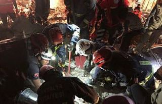 Antalya Büyükşehir Belediyesi, deprem bölgesinde...