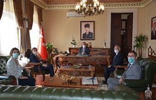 Antalya SMMM, Vali Yazıcı’ya faaliyetlerini anlattı