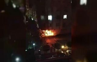 Antalya’da yanan apartman dairesi kullanılmaz hale...