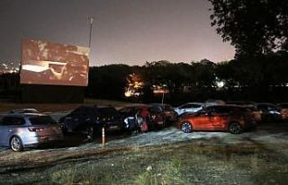 Arabalı sinema keyfi