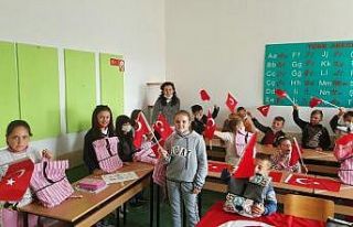 ASEM’den Kuzey Makedonyalı öğrencilere kırtasiye...