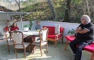 Asırlık baba ocaklarını restore ettirip, yaz tatillerini...