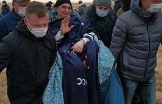 Astronotlar 196 gün sonra dünyaya geri döndü