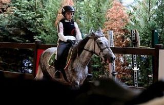 Ata binmek çocukların gelişimine büyük fayda...