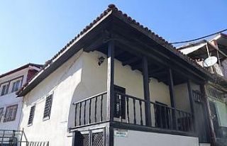 Ata yadigarı mescitler görevli bekliyor