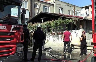 Ataşehir’de korkutan ev yangını