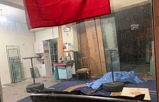 Av tüfeğiyle vurulmuş halde ölü bulundu