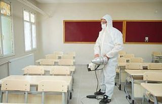 Ayvalık’ta okullara düzenli dezenfeksiyon