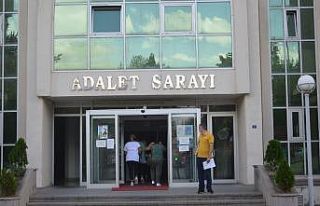 Babasını dolandırdılar, oğlu yakalattı