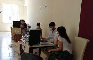 Bağlar Belediyesine ait kütüphane öğrencilerin...