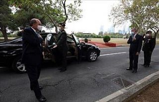Bakan Akar, İngiliz mevkidaşı ile görüştü
