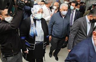 Bakanlardan tedavileri süren depremzedelere geçmiş...