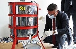 Balıkesir Üniversitesinde ilk bal hasadı gerçekleştirildi