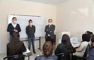 Başkale Belediyesi’nden öğrencilere eğitim desteği