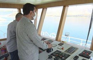 Başkan Alan, Elazığ-Tunceli arasında feribotla...