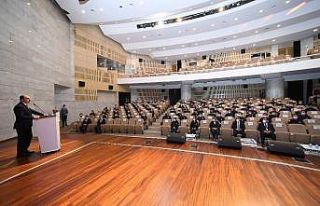 Başkan Altay göreve yeni başlayan itfaiyecilerle...