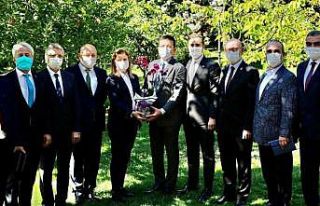 Başkan Arslan İmamoğlu ile görüştü