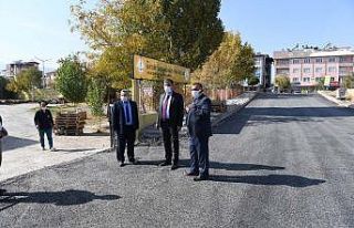 Başkan Asya, 4 okulun bulunduğu sokağın kaldırımını...