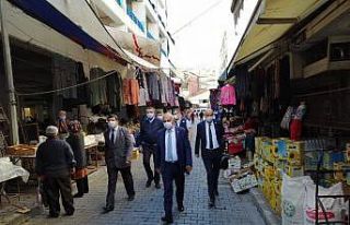 Başkan Bozkurt pazar yerini denetledi