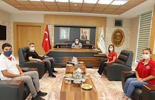 Başkan Bulut başarılı sporcuyu kabul etti