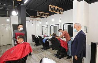 Başkan Büyükgöz esnaf turuna devam ediyor