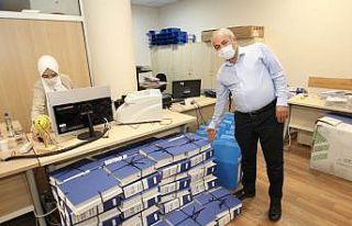 Başkan Büyükgöz’den mesai arkadaşlarına jest