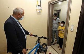 Başkan Büyükgöz’den minik İsmail’e sürpriz...