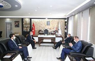 Başkan Büyükkılıç’tan ilçelere yakın markaj