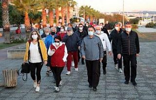 Başkan Deveci kent sakinleriyle birlikte sağlık...