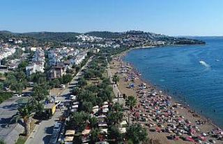 Başkan Devecilerden yazlıkçılara çağrı “Seviyorsan...