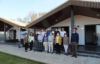 Başkan Hürriyet, Sarısu Gençlik Kampı’nda gazetecileri...