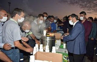 Başkan Kocaispir gün doğmadan işçilerle buluştu