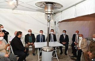 Başkan Köse ve Kaymakam Sırmalı patlama yaşanan...