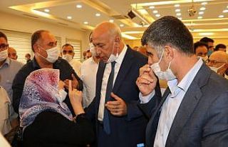 Başkan Levent Tuncel; projeyi pazarcı esnafına...