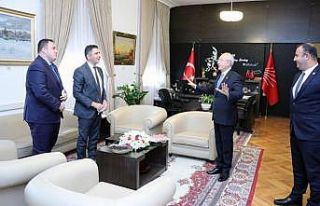 Başkan Mustafa Kayalar, Kılıçdaroğlu ile görüştü