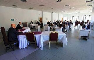 Başkan Pekmezci birim amirleriyle değerlendirme...