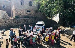 Başkan Sabırlı’dan çocukları ayakkabı