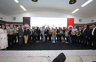 Başkan Sandal muhtarlarla bir arada