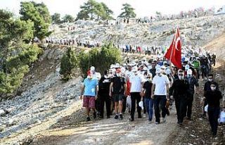 Başkan Seçer, vatandaşlarla ‘Cumhuriyet Yürüyüşü’...