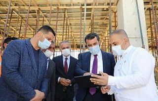 Başkan Şerifoğulları, yapımı süren projeleri...
